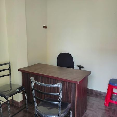 Sri Vari Residency Hostel Vellore Bagian luar foto