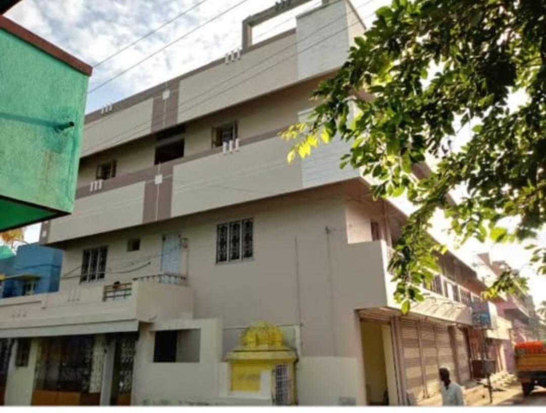 Sri Vari Residency Hostel Vellore Bagian luar foto