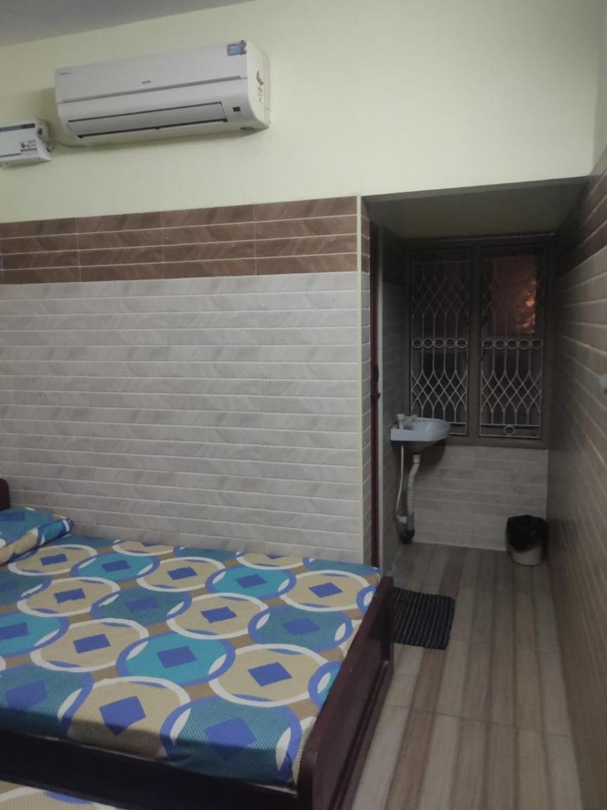Sri Vari Residency Hostel Vellore Bagian luar foto