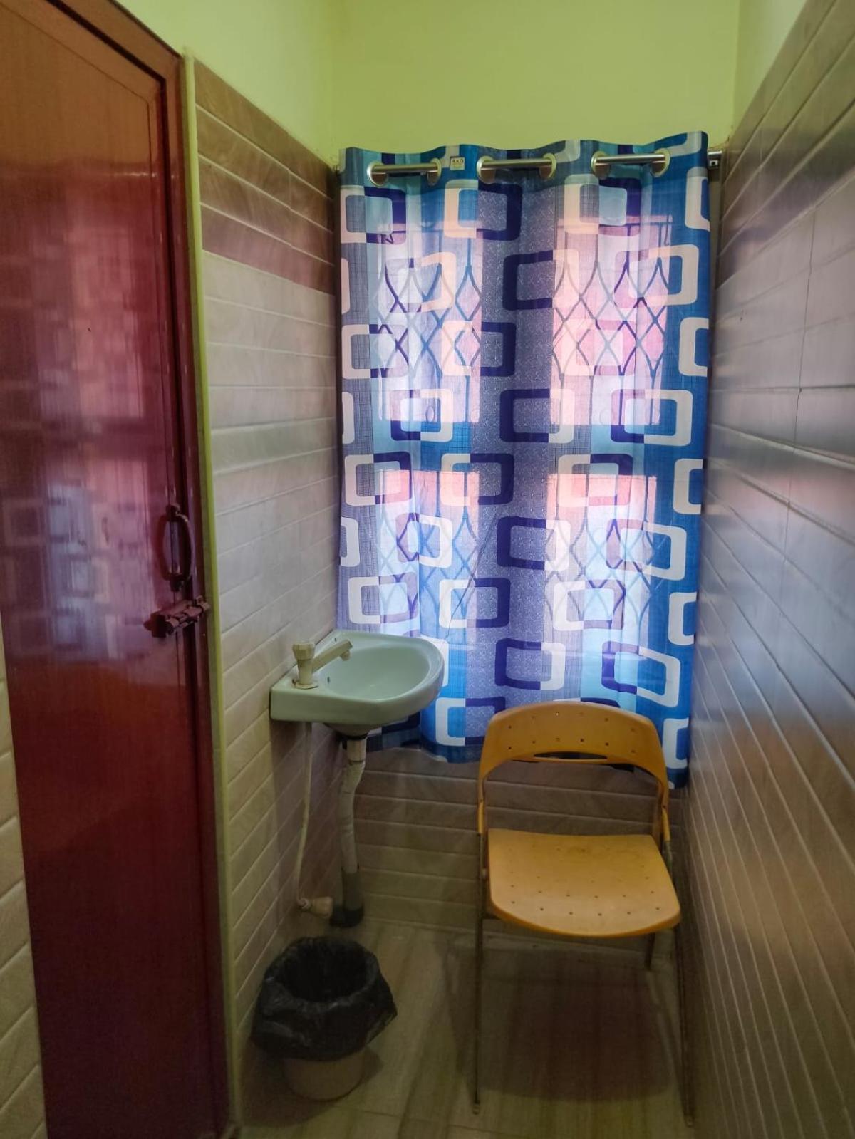 Sri Vari Residency Hostel Vellore Bagian luar foto